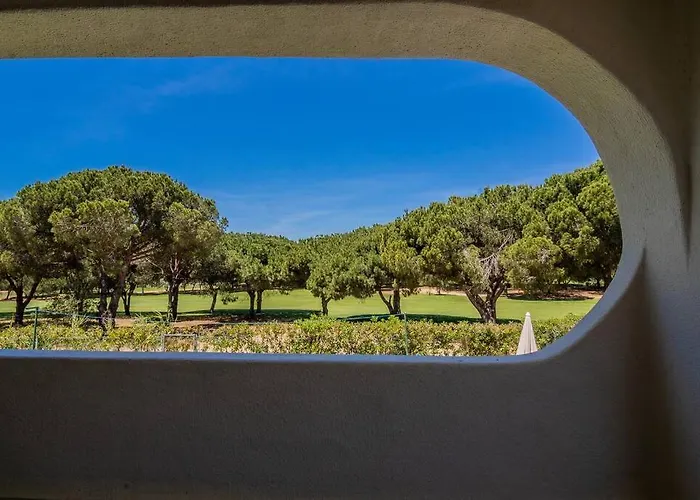 Sunny Vilamoura Golf Villa With Private Pool